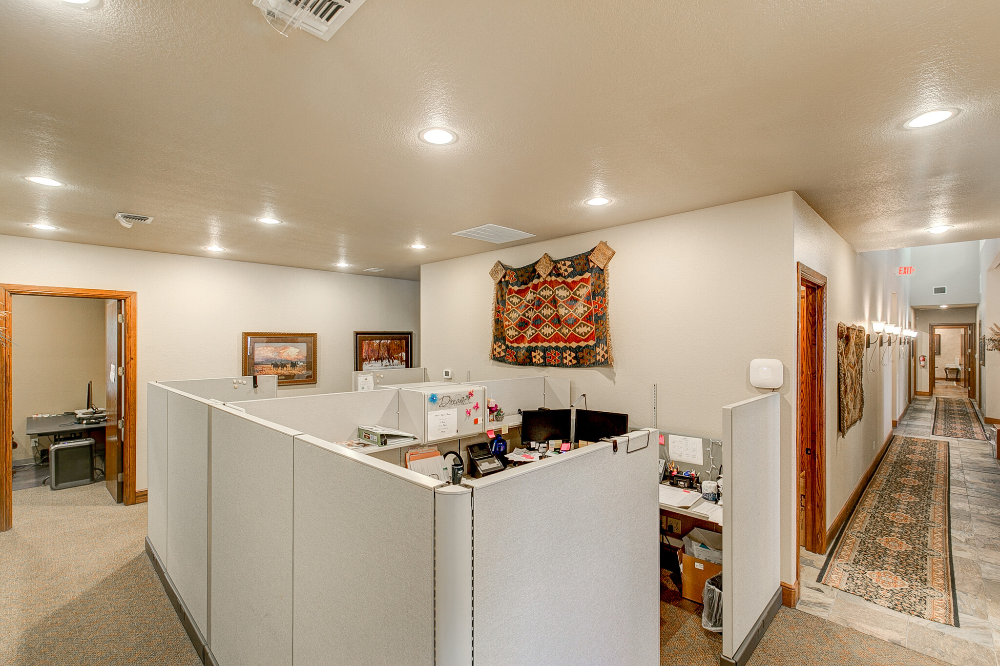 640 W Southlake two cubicles